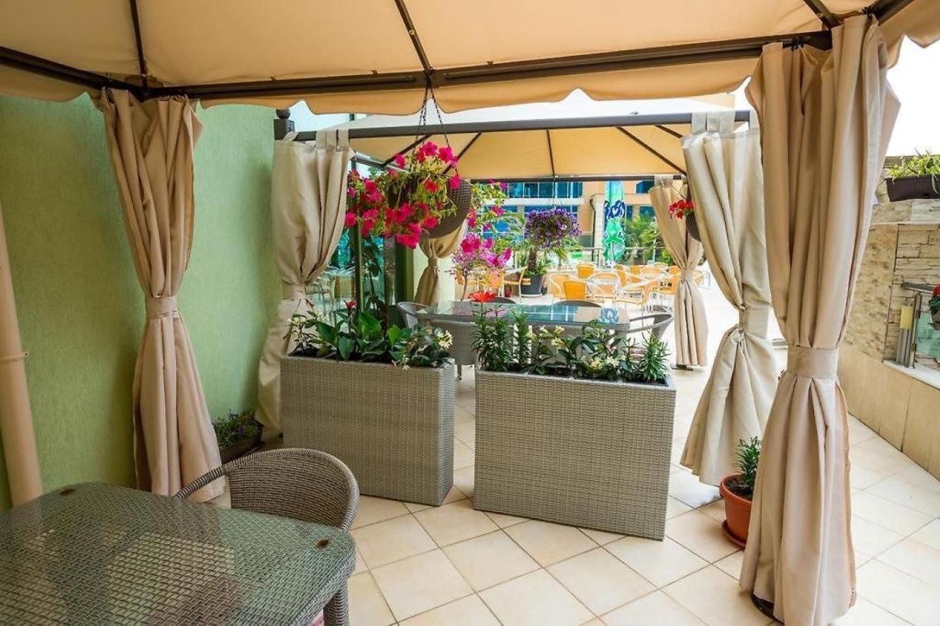 Family Hotel Gallery Sunny Beach Ngoại thất bức ảnh