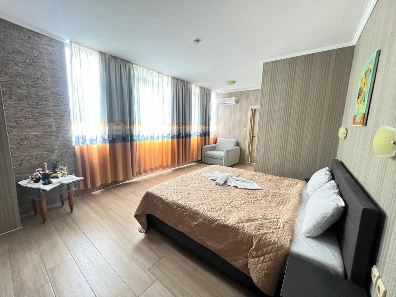 Family Hotel Gallery Sunny Beach Ngoại thất bức ảnh